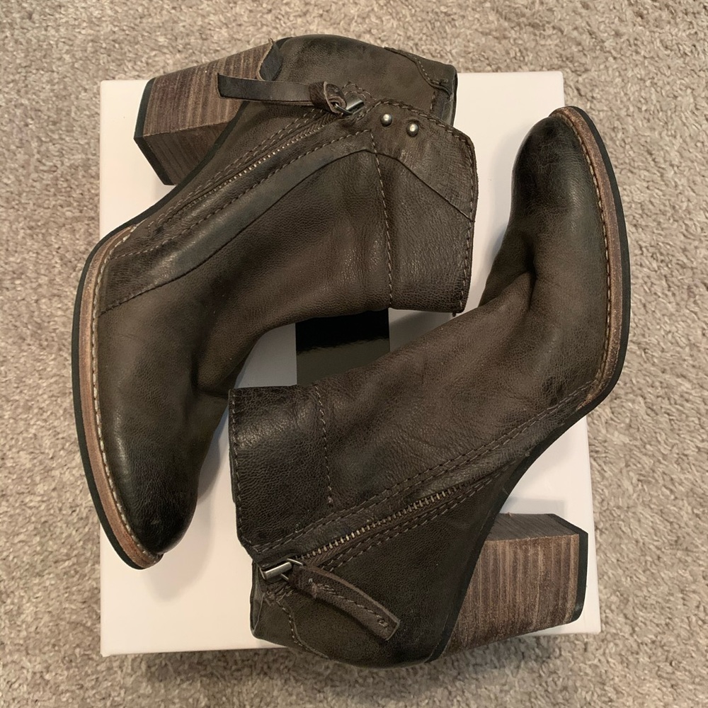 Dolce Vita Jessie Leather Boots